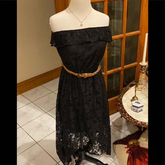 Beautiful high low strapless bare shoulders black lace dress with leather belt - Picture 2 of 9